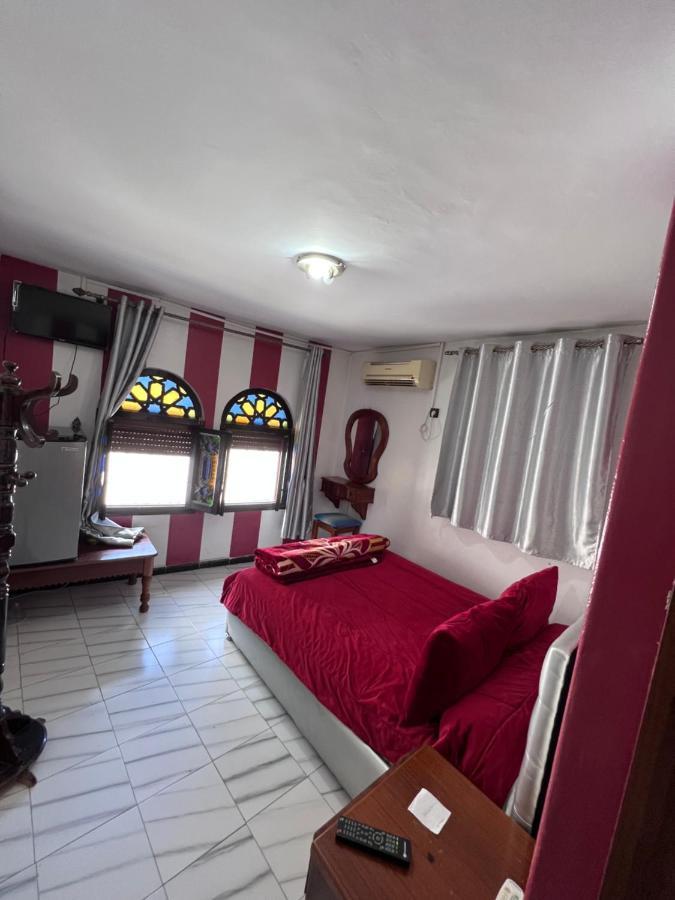 Hotel Sevilla เชฟชาอูน ภายนอก รูปภาพ
