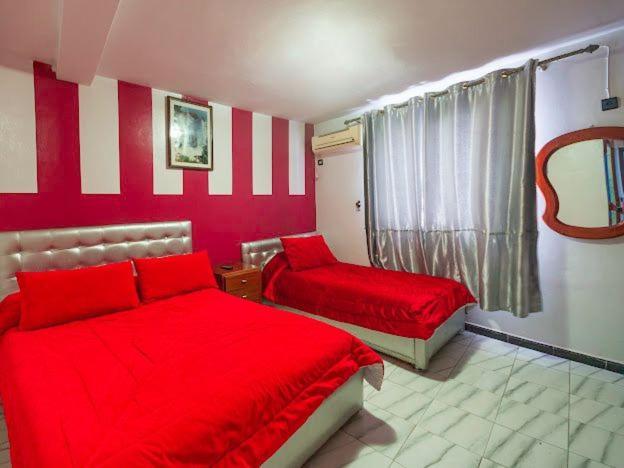 Hotel Sevilla เชฟชาอูน ภายนอก รูปภาพ